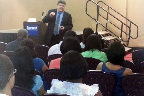 El Rector de la Universidad, Dr. José E. Valentín Mercado ofreció dos conferencias