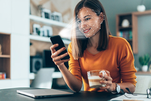 Mónica Gracia Villar, UNIB graduate researcher, proposes a methodology for detecting emotions using facial expressions