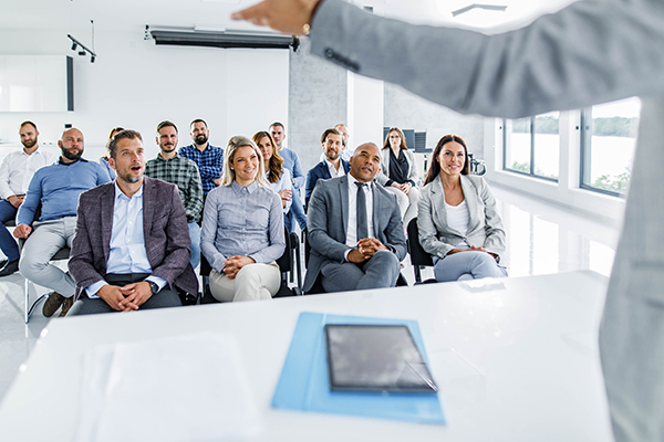 UNIB analyses the training needs of sales consultants in companies