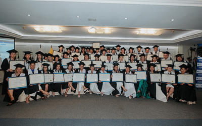 UNIB celebra en una entrega de títulos universitarios el éxito de sus estudiantes